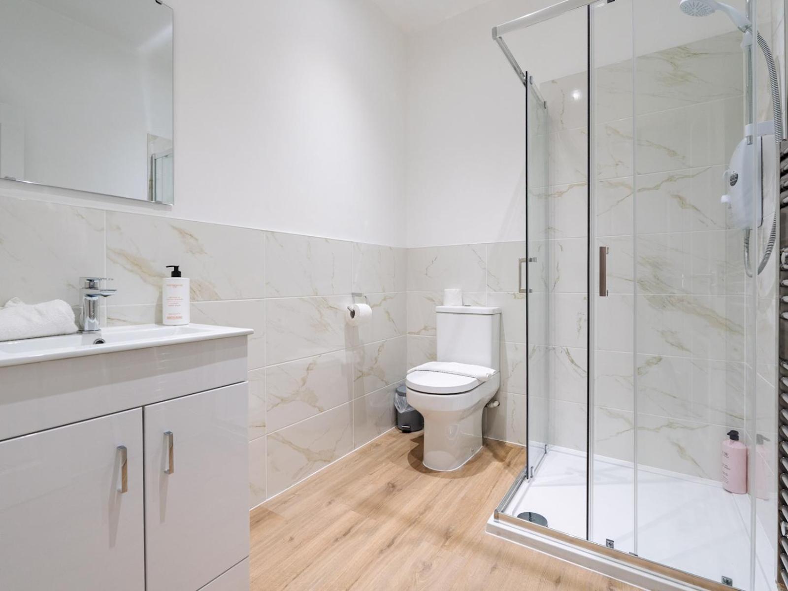Apartment Pass The Keys Peaceful Work 1 Bed Wifi Parking N6 *